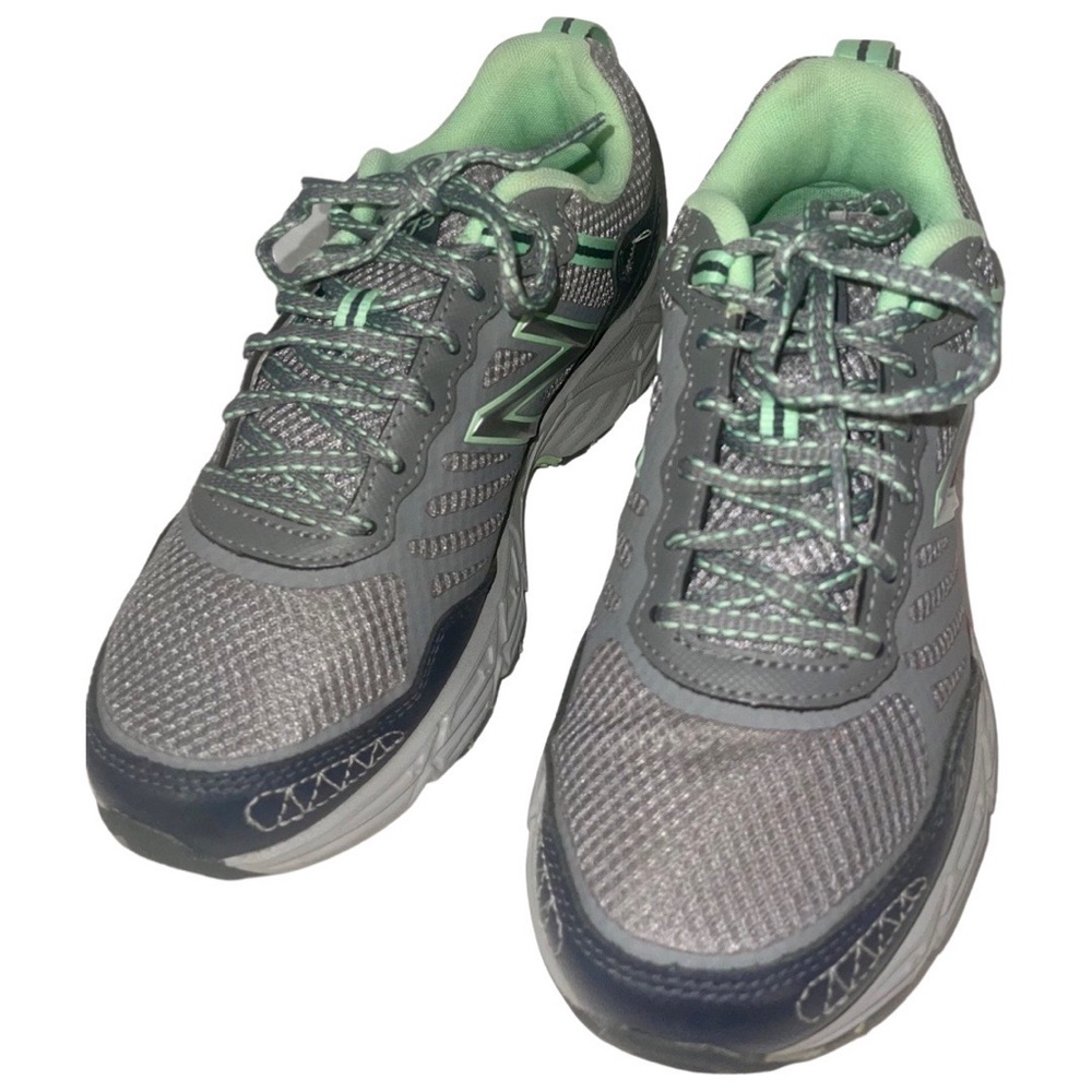 New Balance All Terrain Running Shoes Sneakers Green Gray Size 7.5 - Picture 4 of 5